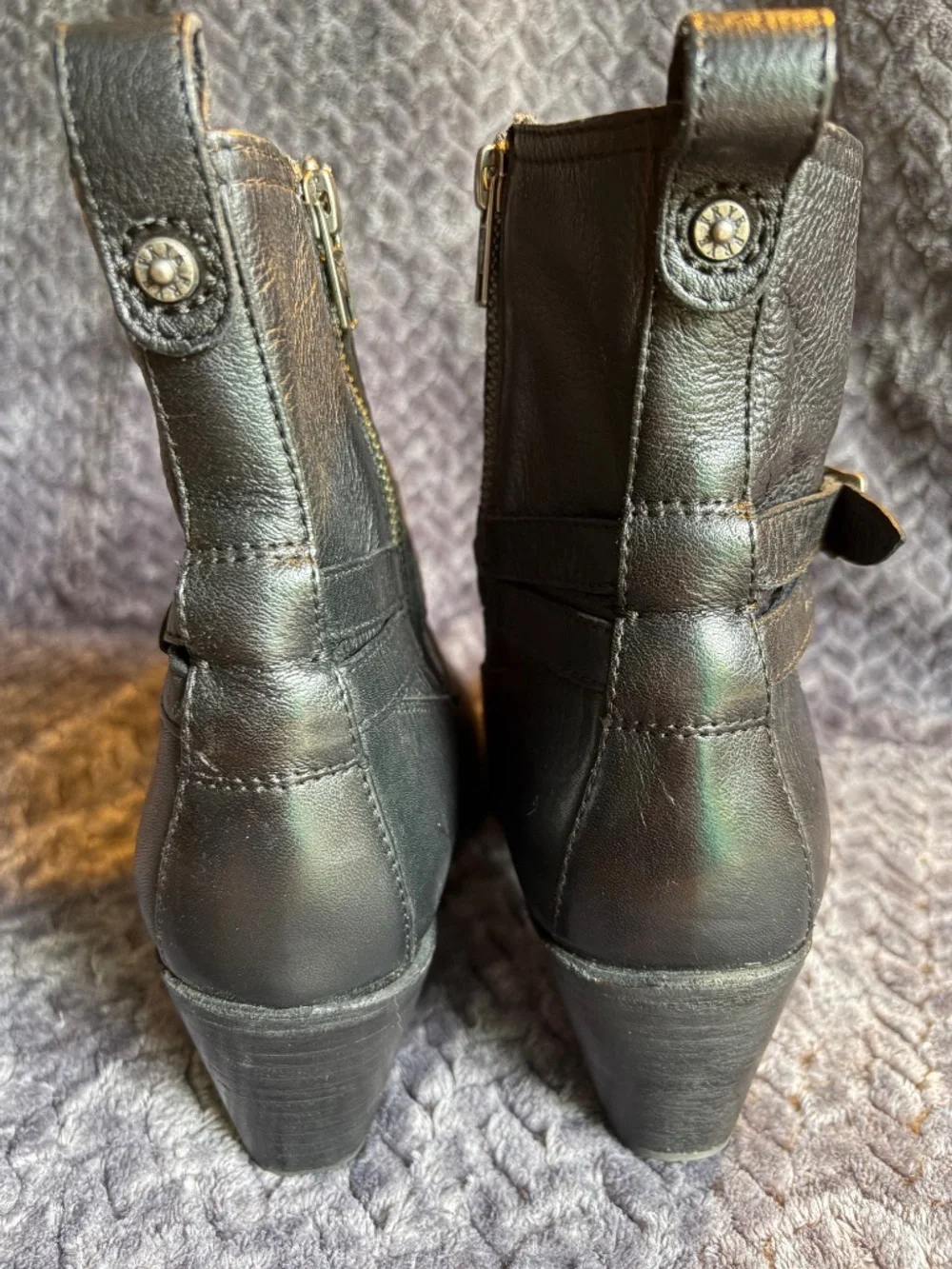 Frye Jackie Rivet Leather Ankle Boots 8.5M
